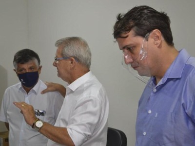 Foto 1 de 3 - MUNICÍPIO RECEBE SECRETÁRIO DE ESTADO DA AGRICULTURA.