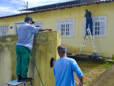 Foto 3 de 3 - SECRETARIA DE OBRAS REALIZA MANUTENÇÃO NA CASA LAR