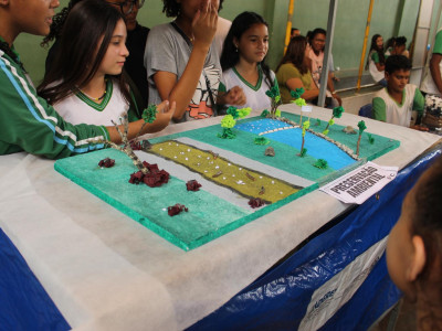 Foto 6 de 6 - E.M. Manoel Franco realiza Feira de Ciências