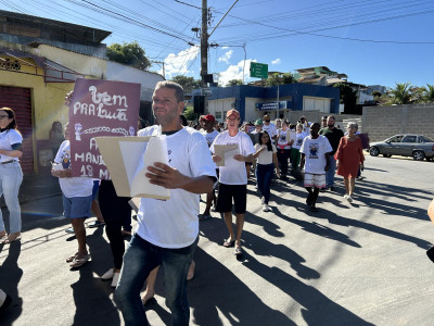 Foto 1 de 4 - Passeata em alusão à Luta Antimanicomial