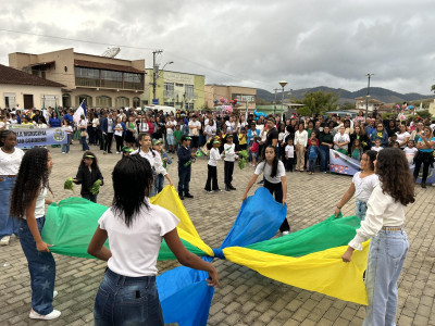 Foto 3 de 5 - Momento Cívico reúne escolas municipais em São José do Calçado