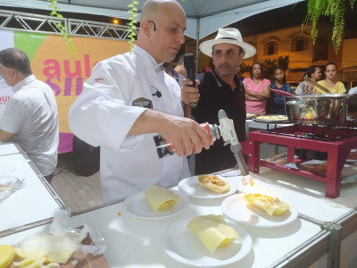 Foto 3 de 7 - Primeira noite do Festival Gastronômico em São José do Calçado supera expectativa de público