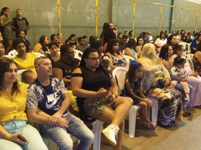 Foto 4 de 4 - Secretaria de Educação realiza cerimônia de formatura dos alunos do C.E. Manoel Franco