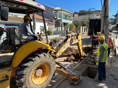 Foto 5 de 5 - Cesan inicia obras na rede de esgoto no centro de São José do Calçado