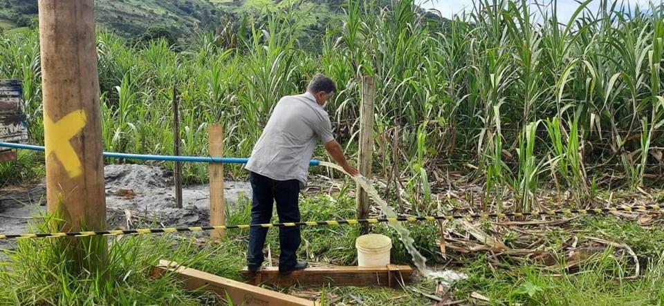 APÓS A CONSTRUÇÃO DE POÇO ARTESIANO, ÁGUA FORNECIDA PARA O DISTRITO DO JACÁ PASSA POR ANÁLISE DE QUALIDADE.