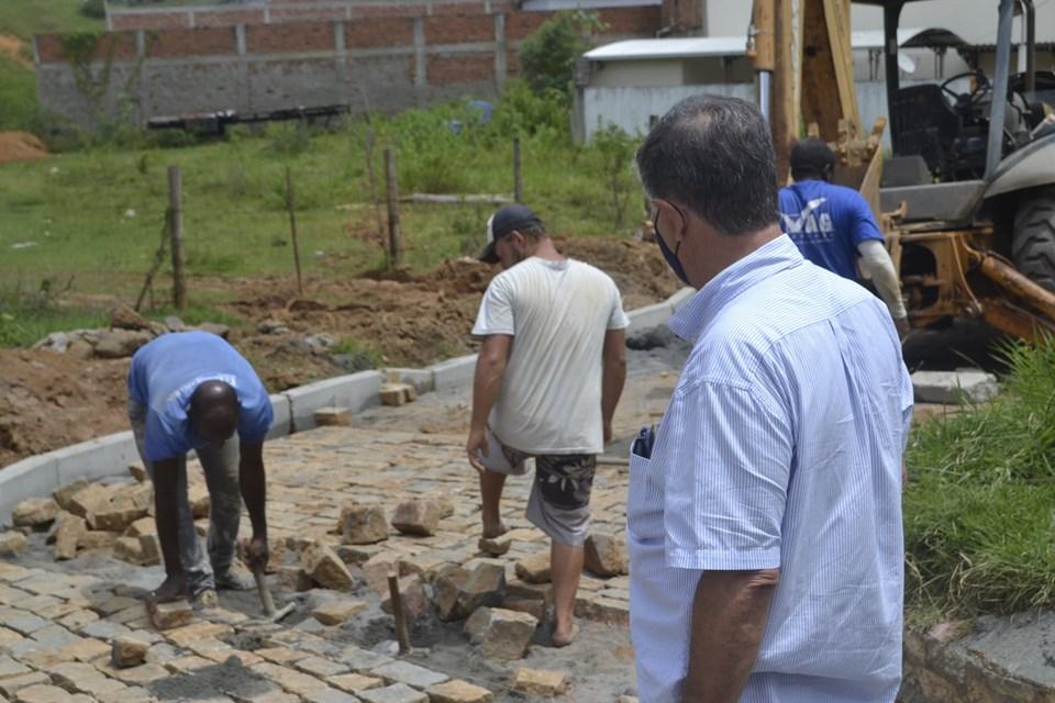 OBRAS DE RECONSTRUÇÃO DAS RUAS NO BAIRRO NITERÓI APÓS AS FORTES CHUVAS AVANÇAM