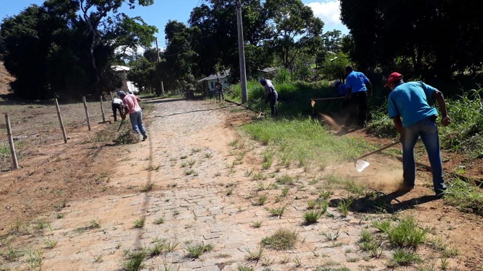 PREFEITURA EM AÇÃO: RUAS DA VALA PASSAM POR MUTIRÃO DE LIMPEZA