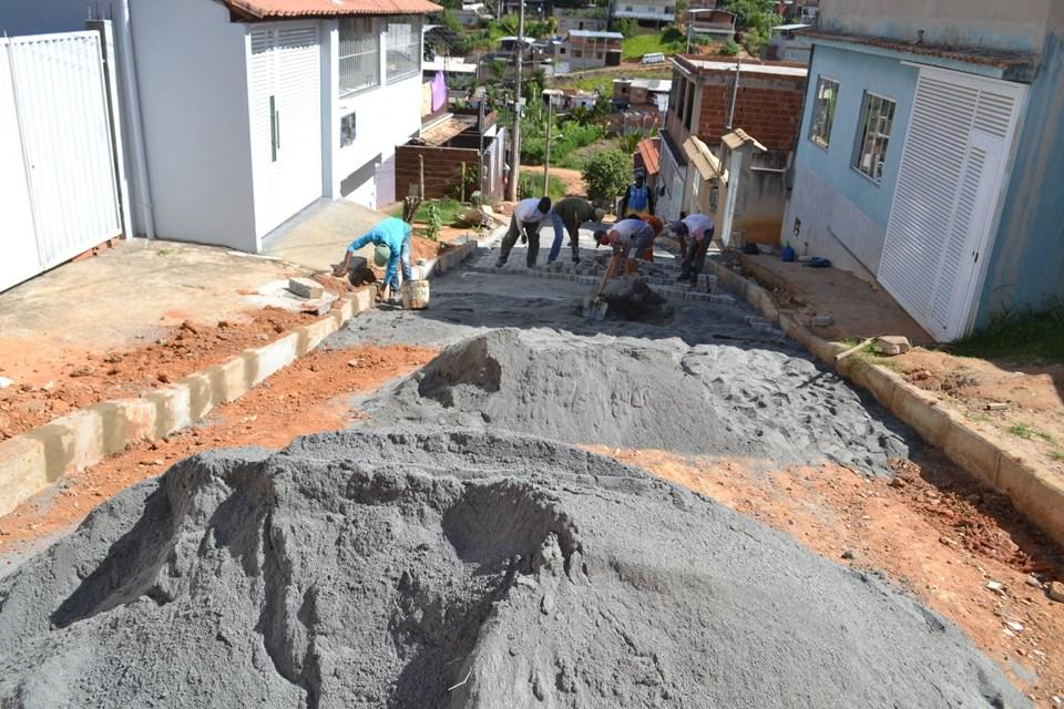 SÃO JOSÉ DO CALÇADO GANHA NOVAS RUAS: BAIRRO SÃO DOMINGOS TEM NOVO CALÇAMENTO