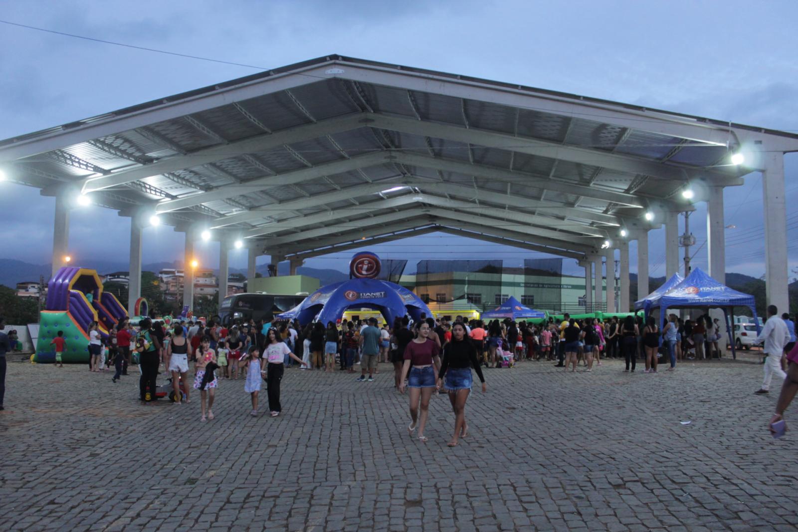 A celebração do Dia das crianças foi marcado pelo Dia da Diversão no Parque de exposições