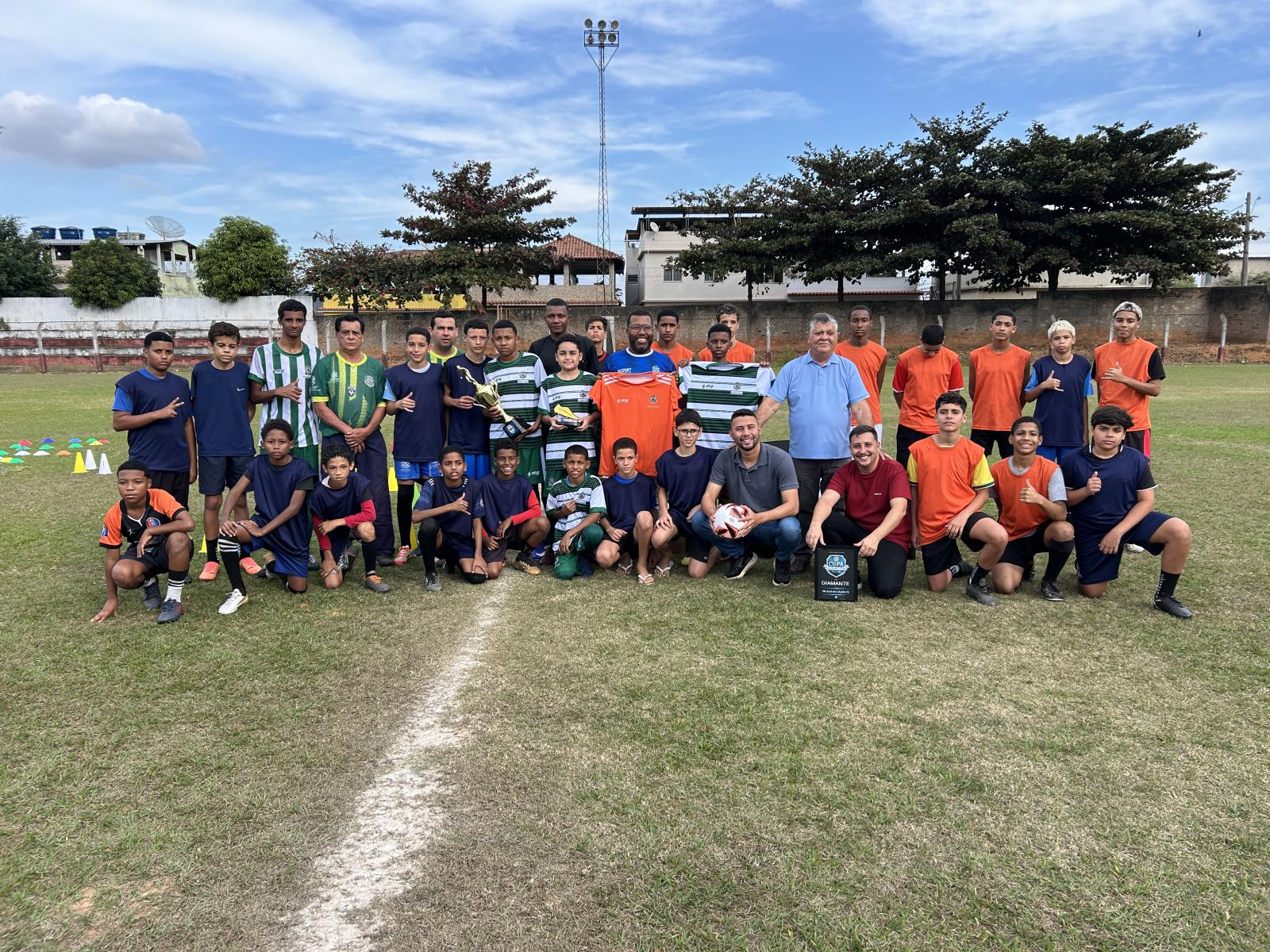 São José do Calçado entrega novos uniformes e celebra retorno histórico às finais gerais da Copa A Gazetinha